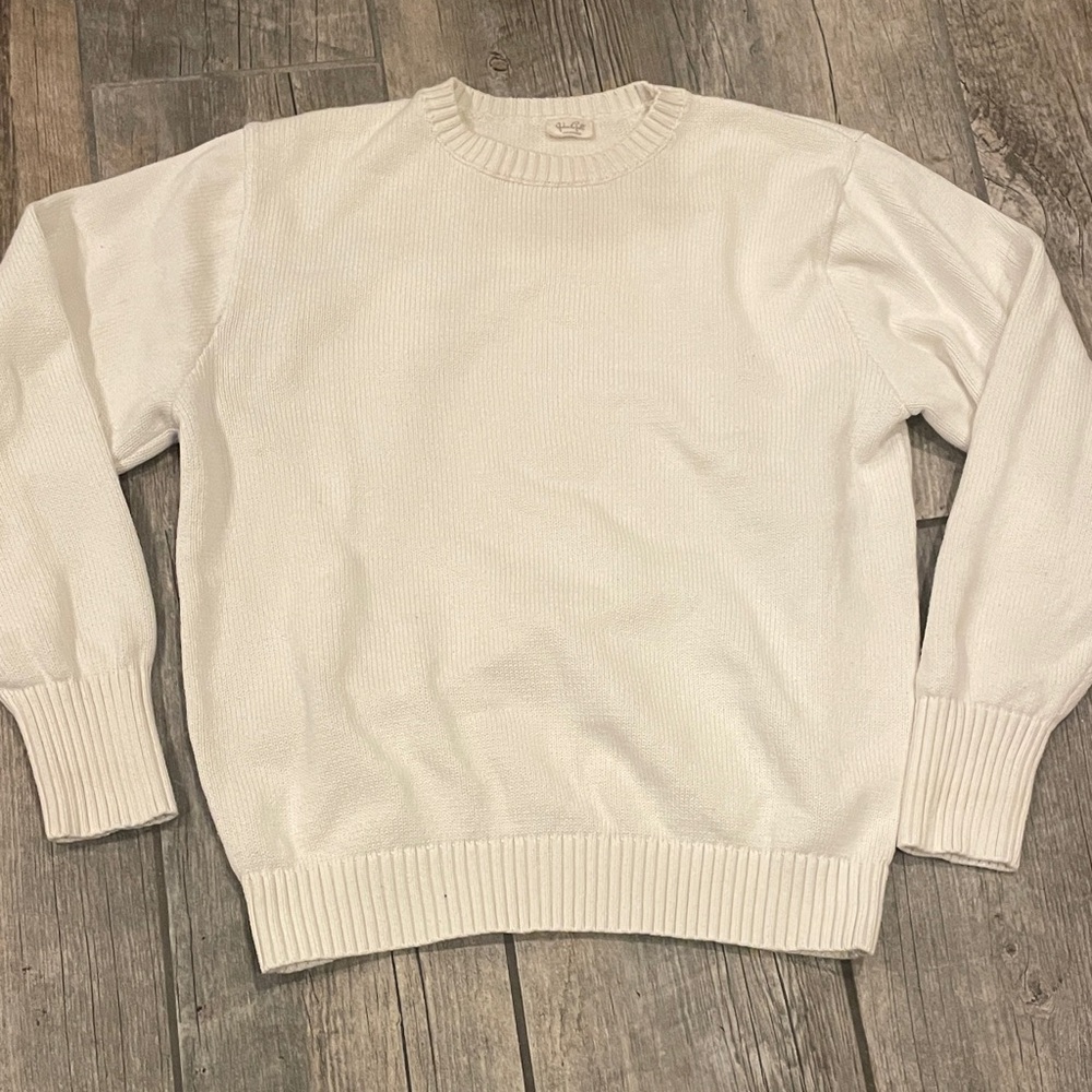 Brandy Melville Classic White cotton sweater